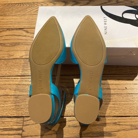 Nine West turquoise ankle strap flats - Picture 2 of 6